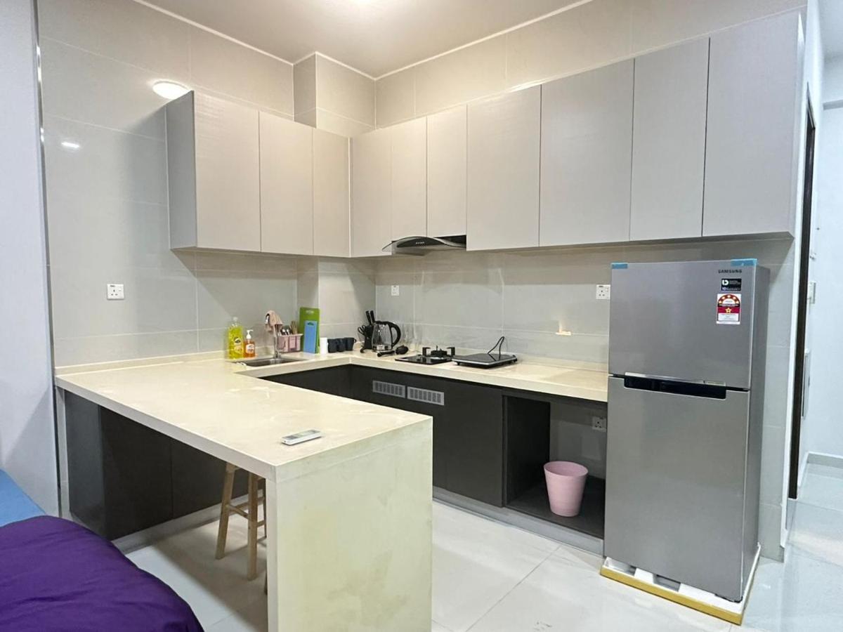 Danga Bay 4pax Highest Floor View Apartemen